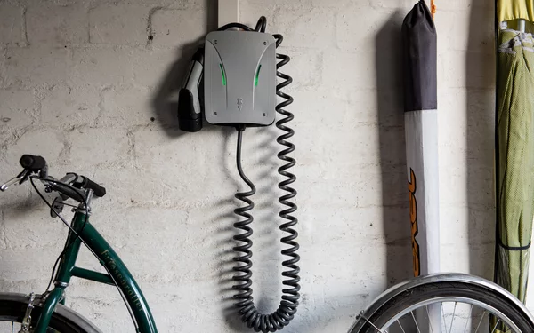 „Es ist schon ein extrem gutes Gefühl, wenn das eigene Auto mit dem Strom fährt, den man selbst erzeugt hat.“