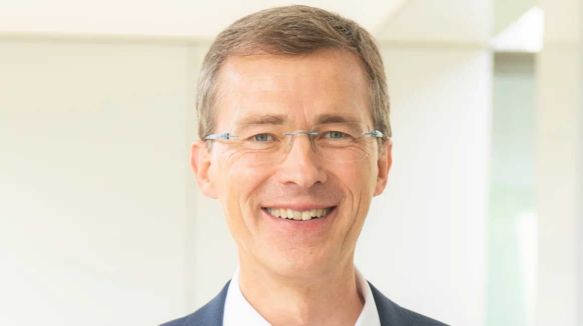 Frank Meier, Vorstandsvorsitzender der Stadtwerke Kiel AG, sieht sich durch die Auszeichnung bestätigt, die Energiewende gemeinsam mit den Kunden anzugehen.