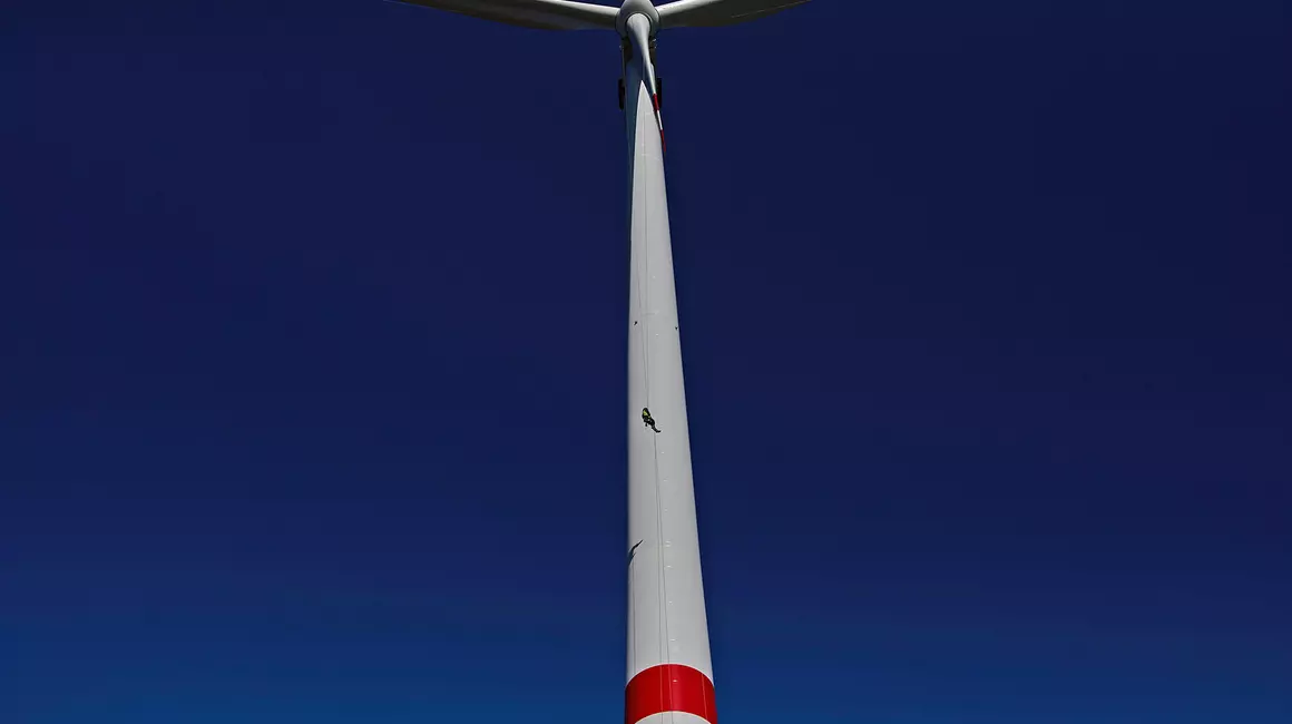 Letzte Inspektionen erledigt: Ab sofort erzeugen vier Windkraftanlagen in den Gemeinden Thaden und Bendorf jährlich rund 40 Millionen Kilowattstunden und reduzieren die CO2-Emissionen um mehr als 35.000 Tonnen pro Jahr.